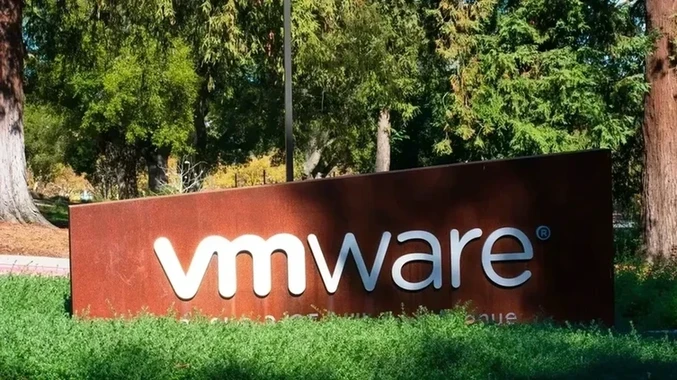 VMware 针对 VMware Aria 中的严重漏洞提供了修复措施 在线
